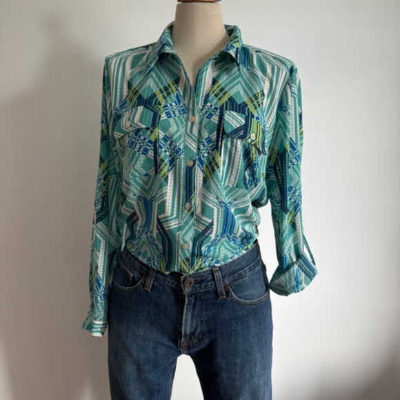 Coral Bay - Blue and White Long Sleeves Lined button Down Shirt - Picture 5 of 13